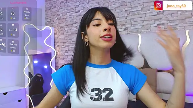 Snapshot of juno_tay chatting on 09.23.25 juno tay online show from 09.23.25