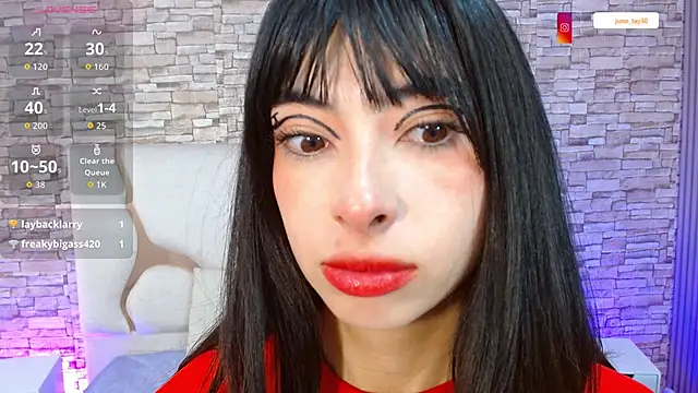 Snapshot of juno_tay chatting on 10.05.25 juno tay online show from 10.05.25