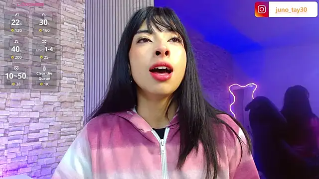 Snapshot of juno_tay chatting on 10.18.25 juno tay online show from 10.18.25