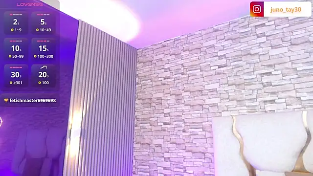 Snapshot of juno_tay chatting on 11.07.25 juno tay online show from 11.07.25