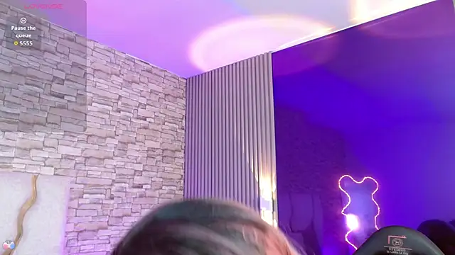 Snapshot of juno_tay chatting on 11.17.25 juno tay online show from 11.17.25