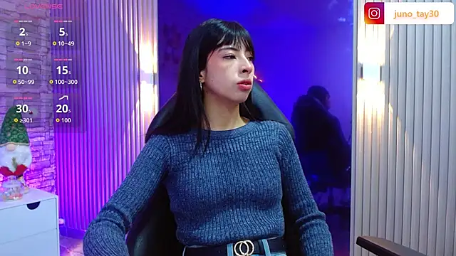 Snapshot of juno_tay chatting on 12.02.25 juno tay online show from 12.02.25