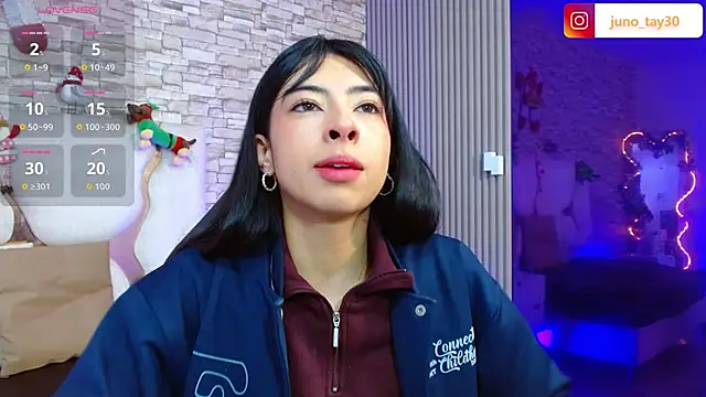 Snapshot of juno_tay chatting on 12.15.25 juno tay online show from 12.15.25