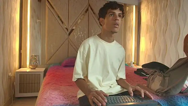 Hotcouple 222 online show from 02.27.26