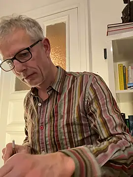 Snapshot of SexyLeon8 chatting on 02.10.25 SexyLeon8 online show from 02.10.25