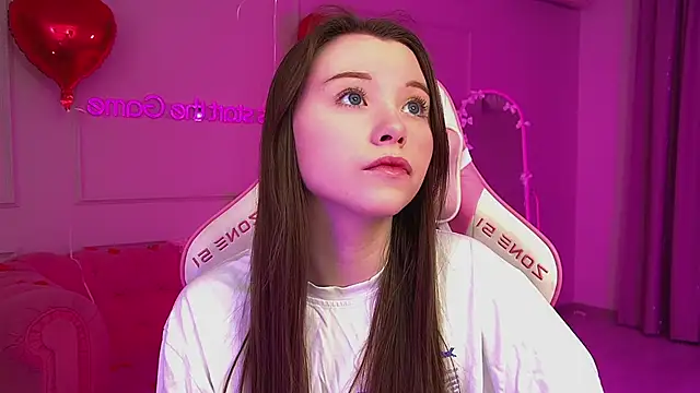 KeiraAsti online show from 02.10.26