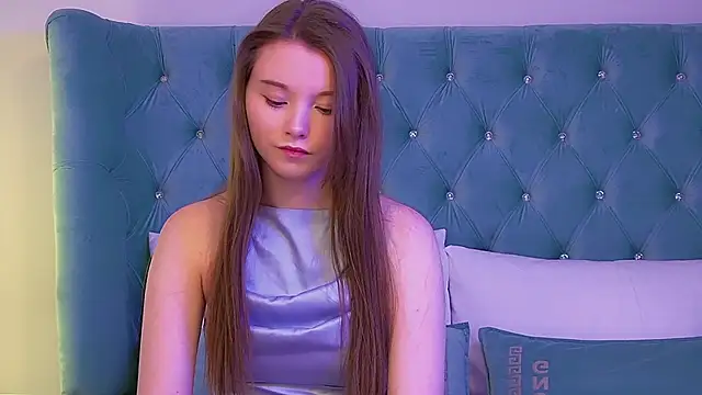 KeiraAsti online show from 02.16.26