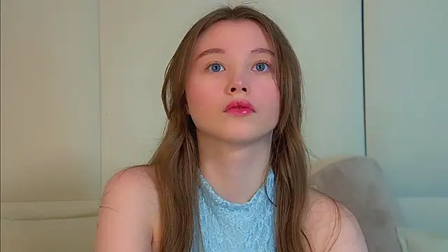 Snapshot of KeiraAsti chatting on 06.15.26 KeiraAsti online show from 06.15.26