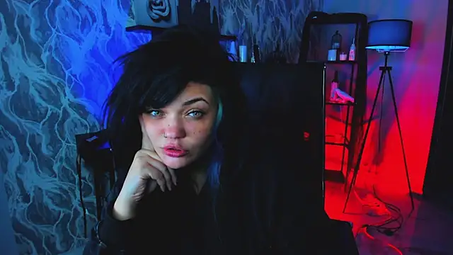 MaryHarrys online show from 11.03.25