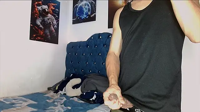 Snapshot of Arturocontreras11 chatting on 12.05.25 Arturocontreras11 online show from 12.05.25