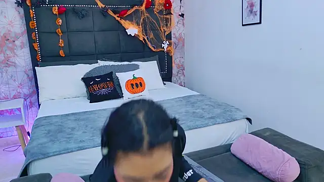 Becca Grims online show from 10.29.25