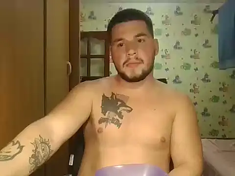 Snapshot of chiraq1945 chatting on 10.04.25 chiraq1945 online show from 10.04.25