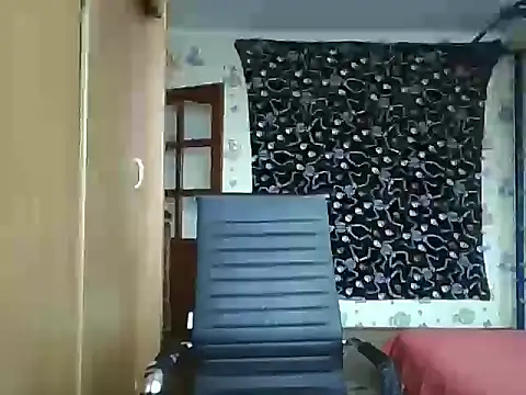 Snapshot of chiraq1945 chatting on 10.27.25 chiraq1945 online show from 10.27.25