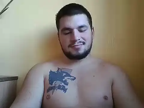 Snapshot of chiraq1945 chatting on 11.02.25 chiraq1945 online show from 11.02.25