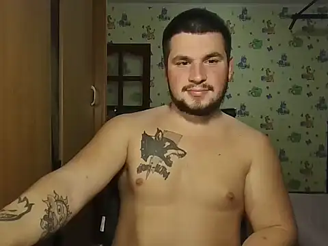 Snapshot of chiraq1945 chatting on 11.05.25 chiraq1945 online show from 11.05.25