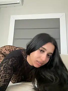 Snapshot of LilMisIndianx chatting on 11.24.25 LilMisIndianx online show from 11.24.25