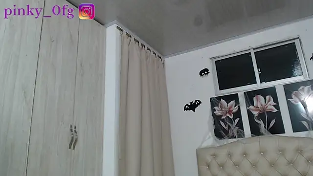 pinky f00x online show from 10.16.25