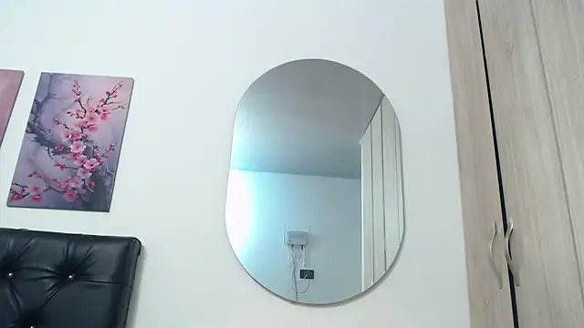 pinky f00x online show from 11.18.25