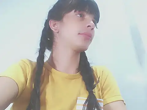 Snapshot of melody_unlimited_ chatting on 09.15.25 melody unlimited online show from 09.15.25