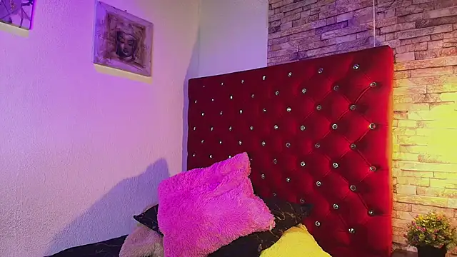 Victoria Thompson1 online show from 10.14.25