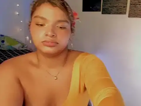chloe kisses online show from 04.21.26