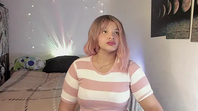 chloe kisses online show from 05.02.26