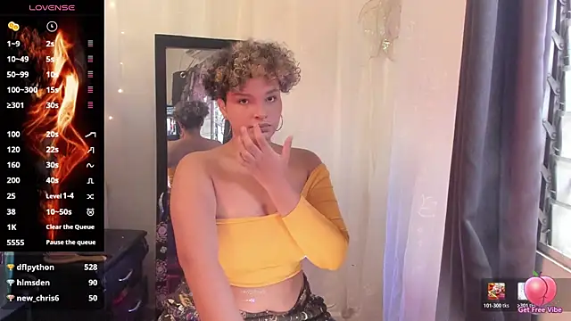 chloe kisses online show from 06.15.26