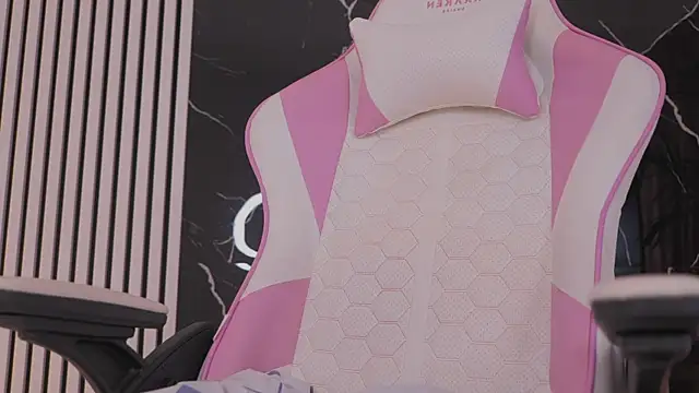daisyblushh online show from 07.21.26