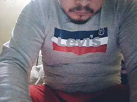 Snapshot of jorgexsuil2hh chatting on 09.24.25 jorgexsuil2hh online show from 09.24.25