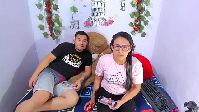 NataliaAndJulliam online show from 12.02.25