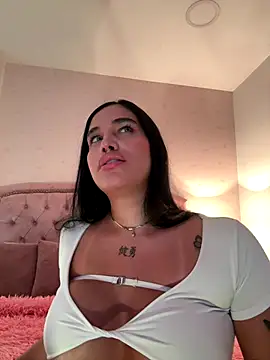 Bella  Wood online show from 12.14.25