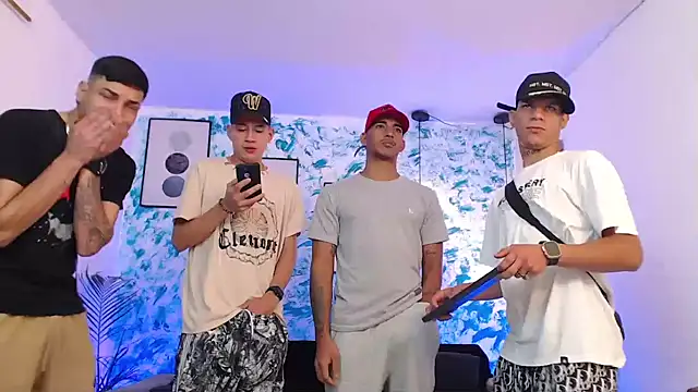 Snapshot of Kings_of_heaven chatting on 10.12.25 Kings of heaven online show from 10.12.25