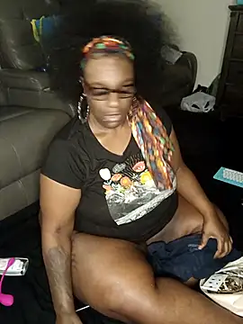 Snapshot of Thickkemzz41 chatting on 05.13.26 Thickkemzz41 online show from 05.13.26