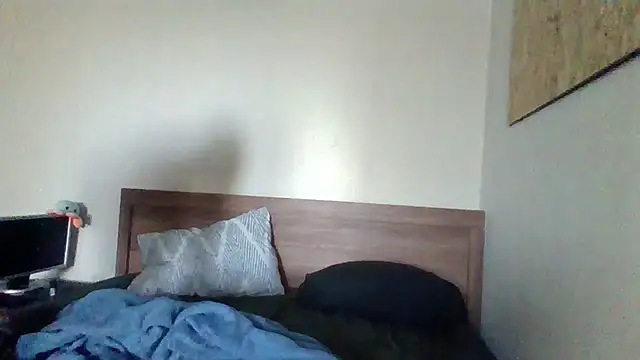 Snapshot of Baby_Mon chatting on 09.22.25 Baby Mon online show from 09.22.25