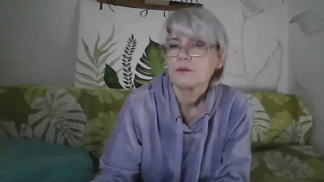 Catty Lady online show from 12.14.25