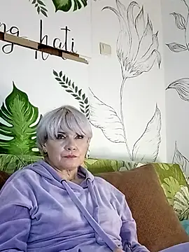 Catty Lady online show from 02.07.26