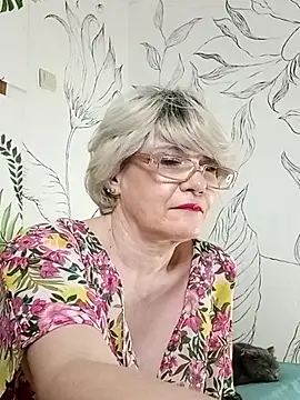Snapshot of Catty_Lady chatting on 05.12.26 Catty Lady online show from 05.12.26