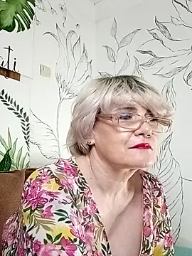Snapshot of Catty_Lady chatting on 05.18.26 Catty Lady online show from 05.18.26