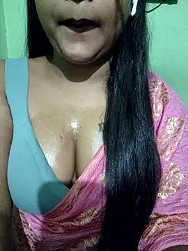 Snapshot of JIYA-04 chatting on 09.09.25 JIYA-04 online show from 09.09.25