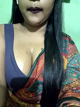 Snapshot of JIYA-04 chatting on 09.25.25 JIYA-04 online show from 09.25.25