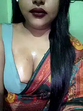 Snapshot of JIYA-04 chatting on 10.19.25 JIYA-04 online show from 10.19.25