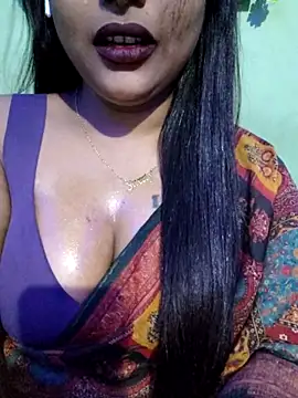 Snapshot of JIYA-04 chatting on 10.25.25 JIYA-04 online show from 10.25.25