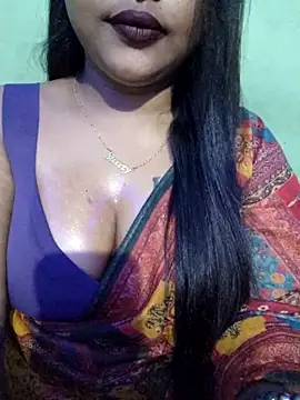 Snapshot of JIYA-04 chatting on 10.27.25 JIYA-04 online show from 10.27.25