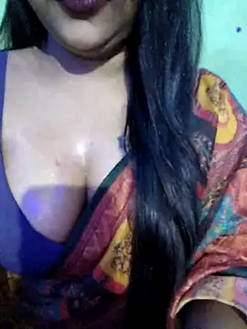 Snapshot of JIYA-04 chatting on 11.14.25 JIYA-04 online show from 11.14.25