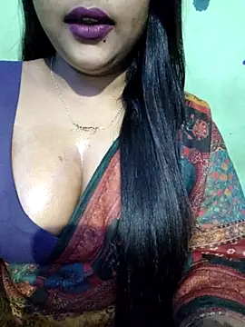 Snapshot of JIYA-04 chatting on 12.05.25 JIYA-04 online show from 12.05.25