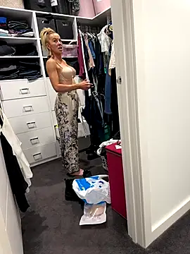 Snapshot of Reacher110565 chatting on 10.08.25 Reacher110565 online show from 10.08.25