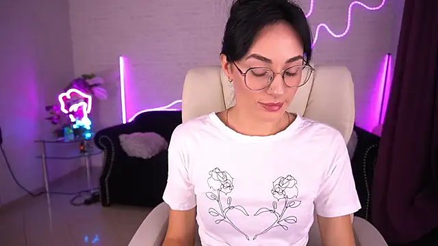 EviLune online show from 09.30.25