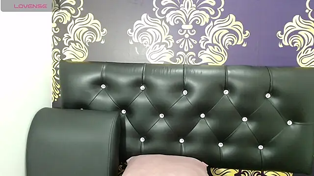 Snapshot of BigBoobs_Goddess chatting on 10.26.25 BigBoobs Goddess online show from 10.26.25