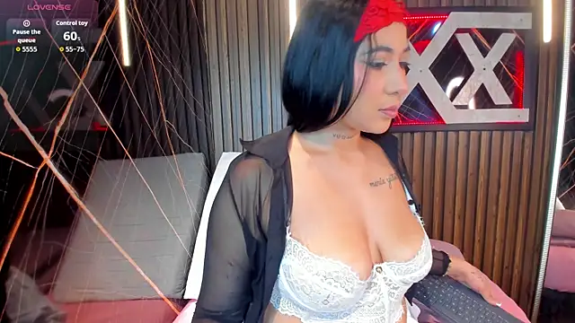 Miah Palacio online show from 07.20.26