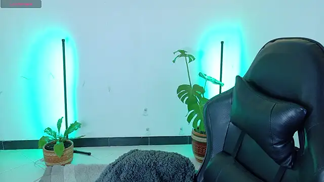 Sarasavage online show from 03.17.26